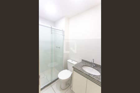 Apartamento à venda com 65m², 2 quartos e 1 vaga Apartamento à venda com 65m², 2 quartos e 1 vagaBanheiro social