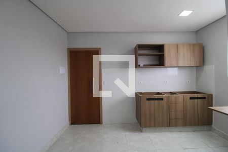 Cozinha de apartamento para alugar com 1 quarto, 25m² em Vila Santana, São Paulo