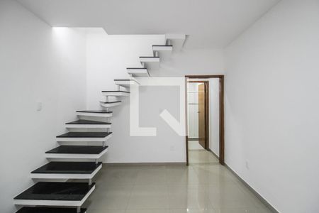 Sala de casa de condomínio para alugar com 2 quartos, 68m² em Heliópolis, Belford Roxo
