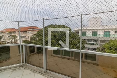 Apartamento à venda com 442m², 5 quartos e 4 vagas Apartamento à venda com 442m², 5 quartos e 4 vagasSuíte 1 - varanda