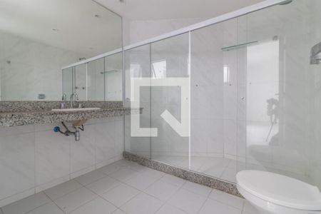 Apartamento à venda com 442m², 5 quartos e 4 vagas Apartamento à venda com 442m², 5 quartos e 4 vagasSuíte 3 - banheiro
