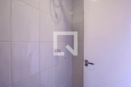 Apartamento à venda com 72m², 2 quartos e 1 vaga Apartamento à venda com 72m², 2 quartos e 1 vagaBanheiro de serviço