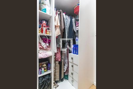 Apartamento à venda com 70m², 3 quartos e 1 vaga Apartamento à venda com 70m², 3 quartos e 1 vagaCloset