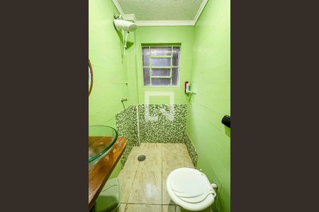 Casa à venda com 149m², 3 quartos e 2 vagas Casa à venda com 149m², 3 quartos e 2 vagasBanheiro