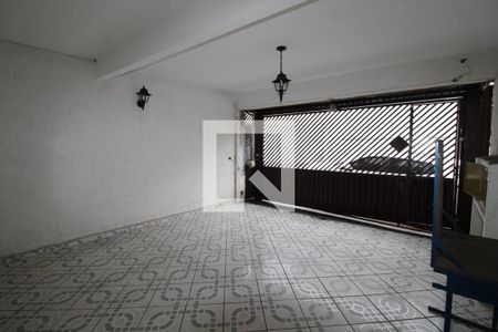 Garagem de casa para alugar com 3 quartos, 125m² em Jardim Vila Formosa, São Paulo