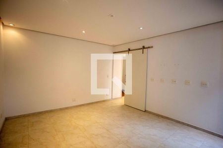 Casa à venda com 385m², 6 quartos e 2 vagasQuarto Suíte