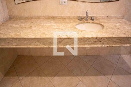 Casa à venda com 385m², 6 quartos e 2 vagasBanheiro Social