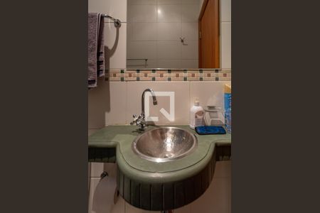 Casa à venda com 840m², 3 quartos e 6 vagas Casa à venda com 840m², 3 quartos e 6 vagasBanheiro de Serviço 2
