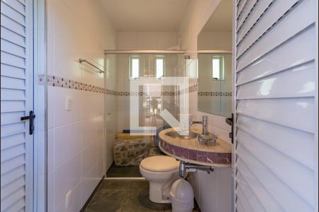 Casa à venda com 840m², 3 quartos e 6 vagas Casa à venda com 840m², 3 quartos e 6 vagasBanheiro de Serviço 1