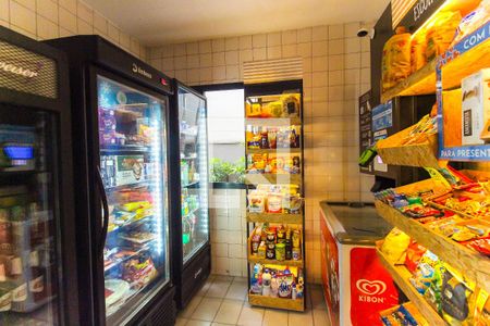 Apartamento à venda com 45m², 1 quarto e 1 vaga Apartamento à venda com 45m², 1 quarto e 1 vagaMini Mercado