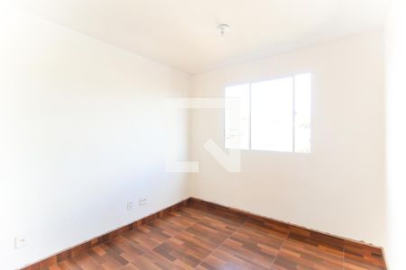 Sala de apartamento para alugar com 2 quartos, 47m² em Jardim das Oliveiras, Itaquaquecetuba
