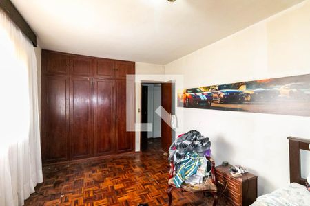 Casa à venda com 710m², 4 quartos e 10 vagas Casa à venda com 710m², 4 quartos e 10 vagasQuarto 3