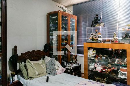 Casa à venda com 710m², 4 quartos e 10 vagas Casa à venda com 710m², 4 quartos e 10 vagasQuarto 4