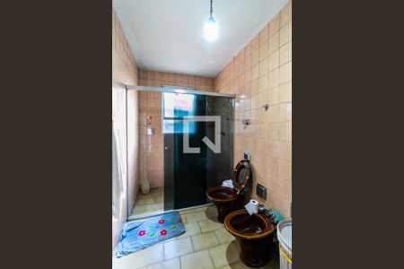 Casa à venda com 710m², 4 quartos e 10 vagas Casa à venda com 710m², 4 quartos e 10 vagasBanheiro da Suíte