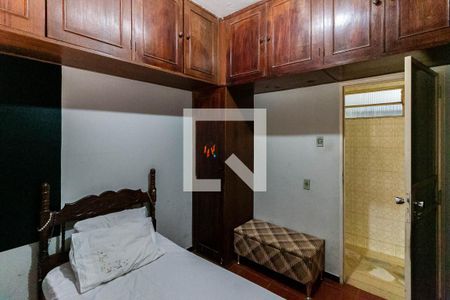 Casa à venda com 710m², 4 quartos e 10 vagas Casa à venda com 710m², 4 quartos e 10 vagasQuarto 5