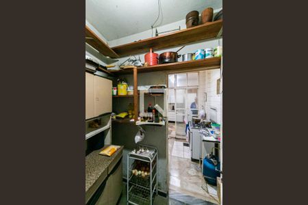 Casa à venda com 710m², 4 quartos e 10 vagas Casa à venda com 710m², 4 quartos e 10 vagasCozinha