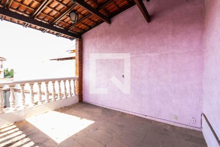 Casa à venda com 710m², 4 quartos e 10 vagas Casa à venda com 710m², 4 quartos e 10 vagasVaranda