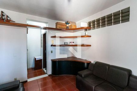 Casa à venda com 710m², 4 quartos e 10 vagas Casa à venda com 710m², 4 quartos e 10 vagasSala 2
