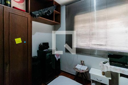 Casa à venda com 710m², 4 quartos e 10 vagas Casa à venda com 710m², 4 quartos e 10 vagasQuarto 5