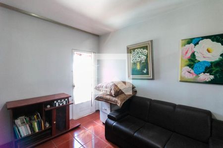 Casa à venda com 710m², 4 quartos e 10 vagas Casa à venda com 710m², 4 quartos e 10 vagasSala 2