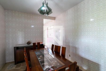 Casa à venda com 710m², 4 quartos e 10 vagas Casa à venda com 710m², 4 quartos e 10 vagasCopa