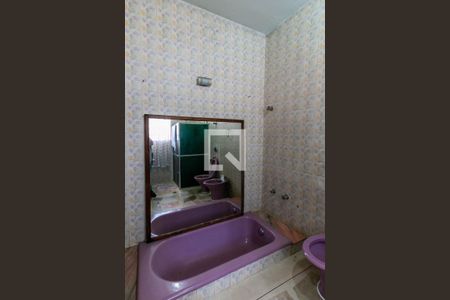 Casa à venda com 710m², 4 quartos e 10 vagas Casa à venda com 710m², 4 quartos e 10 vagasBanheiro Social 2