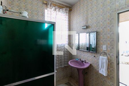 Casa à venda com 710m², 4 quartos e 10 vagas Casa à venda com 710m², 4 quartos e 10 vagasBanheiro Social 2