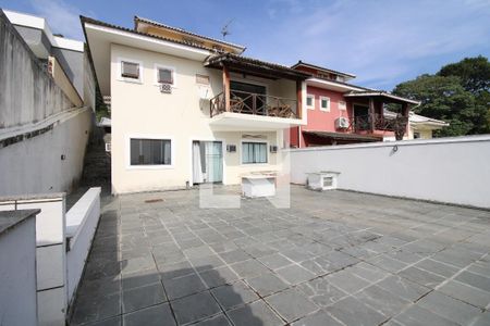 Casa de condomínio para alugar com 400m², 5 quartos e 2 vagasÁrea Externa 