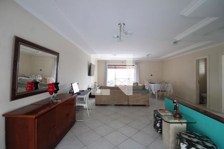 Casa de condomínio para alugar com 400m², 5 quartos e 2 vagasSala