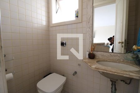 Casa de condomínio para alugar com 400m², 5 quartos e 2 vagasLavabo