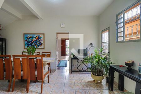 Casa à venda com 240m², 6 quartos e 2 vagasSala de Jantar