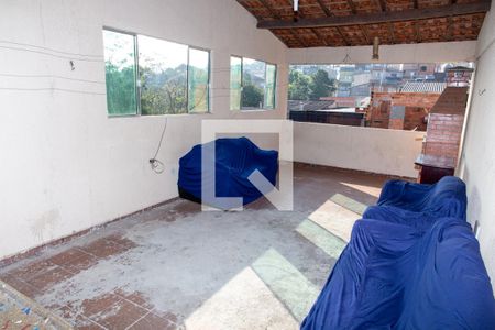 Casa à venda com 150m², 3 quartos e 4 vagas Casa à venda com 150m², 3 quartos e 4 vagasSacada