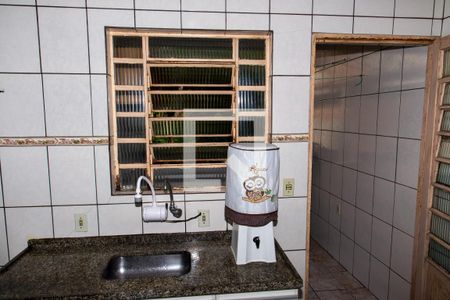 Casa à venda com 150m², 3 quartos e 4 vagas Casa à venda com 150m², 3 quartos e 4 vagasCozinha