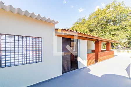 Casa à venda com 139m², 4 quartos e 2 vagas Casa à venda com 139m², 4 quartos e 2 vagasÁrea externa