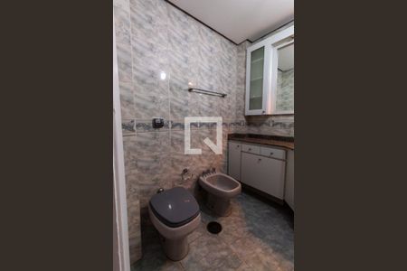 Apartamento à venda com 124m², 3 quartos e 3 vagasBanheiro da Suíte 1