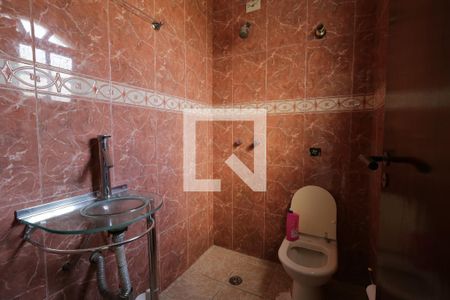 Casa à venda com 300m², 3 quartos e 8 vagasBanheiro da Suite 2