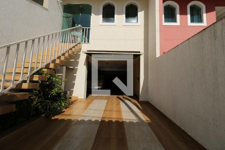 Casa à venda com 300m², 3 quartos e 8 vagasFachada