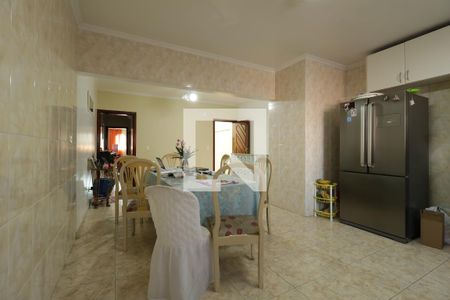 Casa à venda com 300m², 3 quartos e 8 vagasCozinha