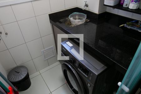 Apartamento à venda com 60m², 2 quartos e 1 vaga Apartamento à venda com 60m², 2 quartos e 1 vagaÁrea de Serviço