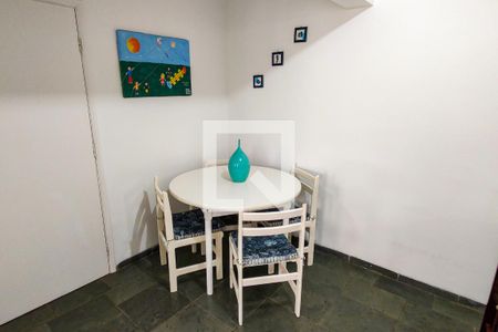 Detalhe Sala de apartamento para alugar com 2 quartos, 79m² em Balneario Flórida, Praia Grande