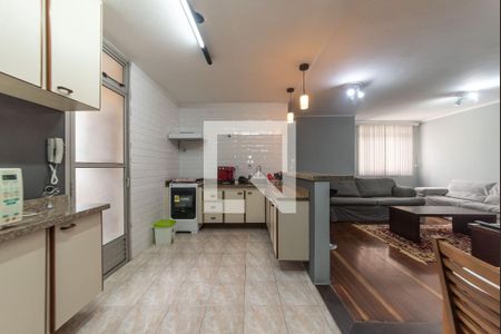 Apartamento para alugar com 81m², 2 quartos e 1 vagaCozinha