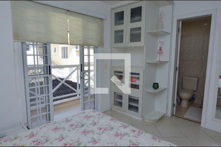 Casa de condomínio à venda com 150m², 3 quartos e 2 vagas Casa de condomínio à venda com 150m², 3 quartos e 2 vagasSuite