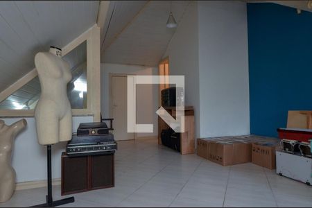Casa de condomínio à venda com 150m², 3 quartos e 2 vagas Casa de condomínio à venda com 150m², 3 quartos e 2 vagasSótão