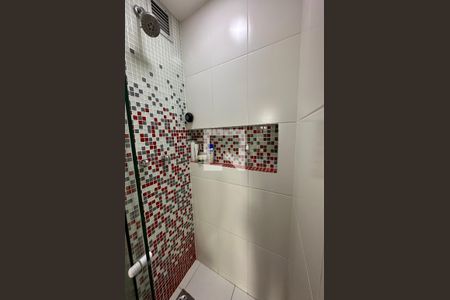 Apartamento à venda com 67m², 2 quartos e 1 vaga Apartamento à venda com 67m², 2 quartos e 1 vagaBanheiro Social