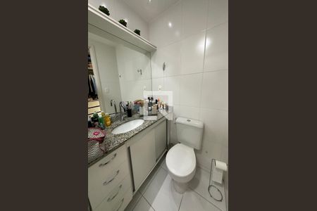 Apartamento à venda com 67m², 2 quartos e 1 vaga Apartamento à venda com 67m², 2 quartos e 1 vagaBanheiro da Suíte
