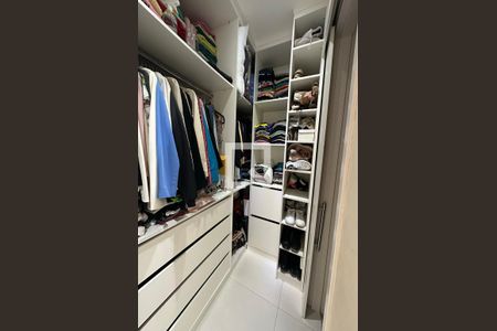 Apartamento à venda com 67m², 2 quartos e 1 vaga Apartamento à venda com 67m², 2 quartos e 1 vagaCloset da suíte