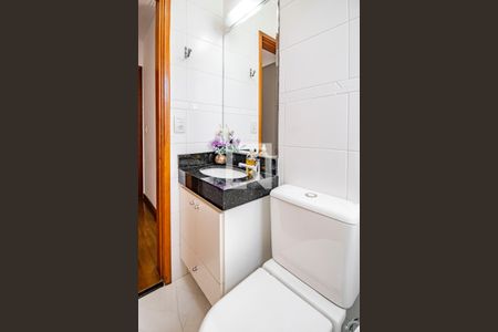 Casa de condomínio à venda com 91m², 3 quartos e 2 vagas Casa de condomínio à venda com 91m², 3 quartos e 2 vagasBanheiro da Suíte 01