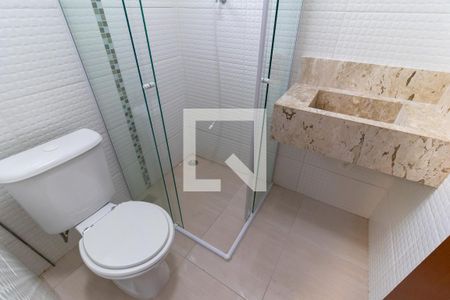 Casa de condomínio à venda com 105m², 3 quartos e 1 vaga Casa de condomínio à venda com 105m², 3 quartos e 1 vagaBanheiro da Suíte 2