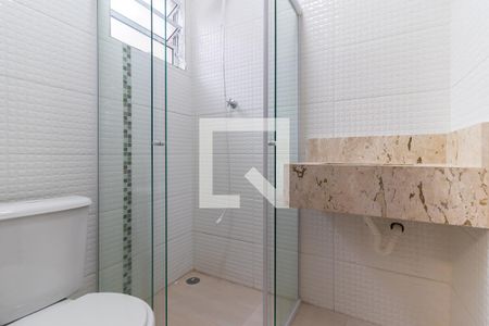 Casa de condomínio à venda com 105m², 3 quartos e 1 vaga Casa de condomínio à venda com 105m², 3 quartos e 1 vagaBanheiro da Suíte 2