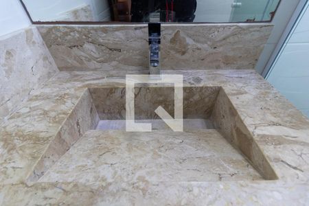 Casa de condomínio à venda com 105m², 3 quartos e 1 vaga Casa de condomínio à venda com 105m², 3 quartos e 1 vagaBanheiro da Suíte 1